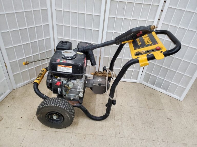 DeWalt DXPW3625 Gas Pressure Washer