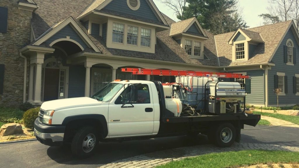 Mobile vs. Stationary Power Washing Setups: What’s Best for New Business Owners?