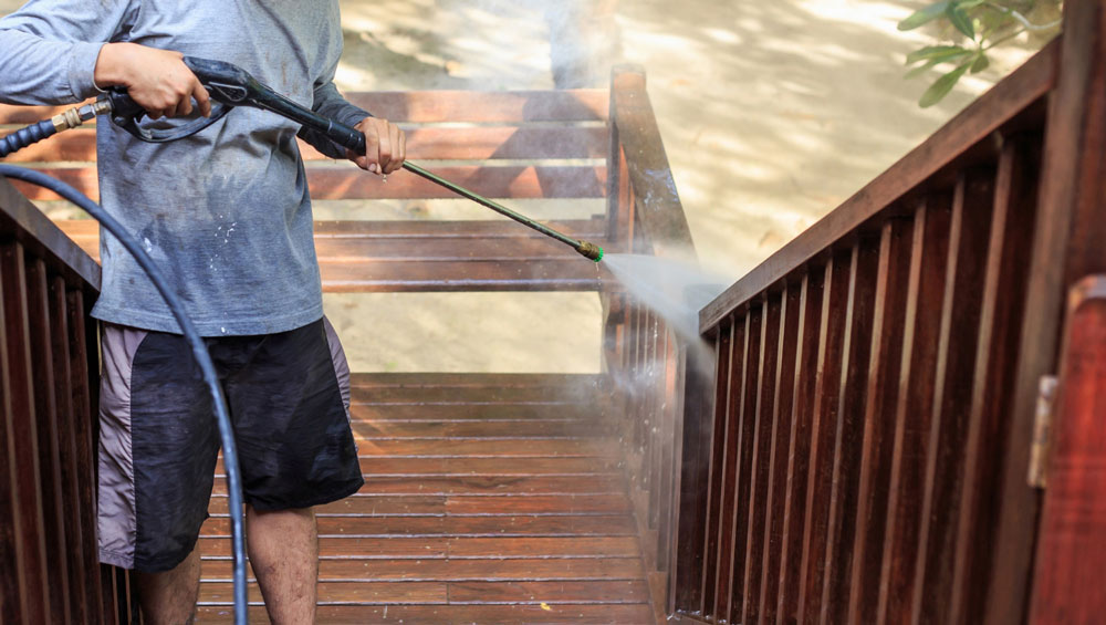Power Washing vs. Soft Washing: What’s the Difference and When to Use Each
