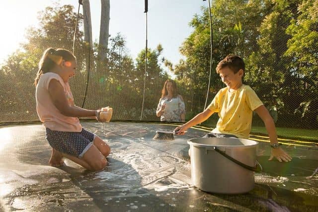clean trampoline