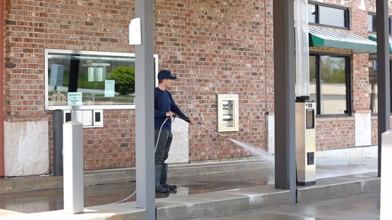 power washing service for commercial properties