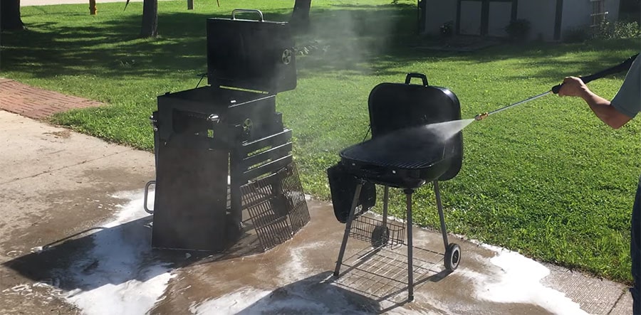 outdoor kitchen