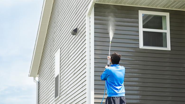 power washing home exterior