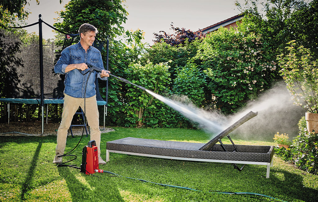 power washing outdoor furniture