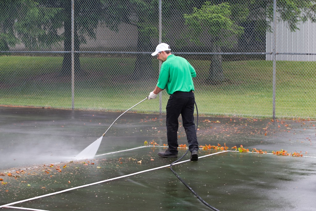 power washing tennis court