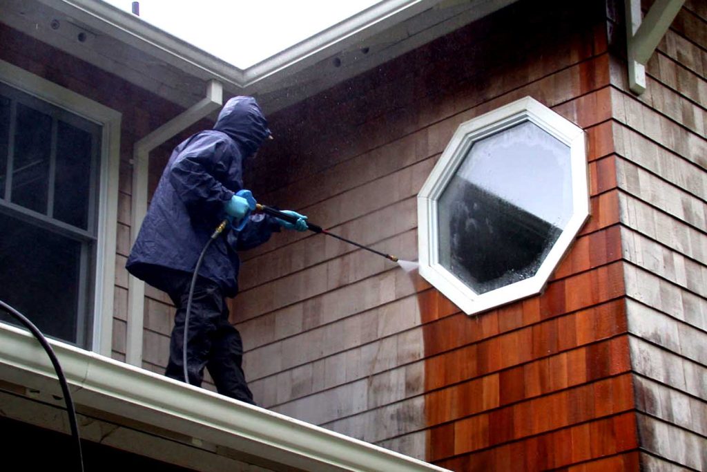 power washing vacant home