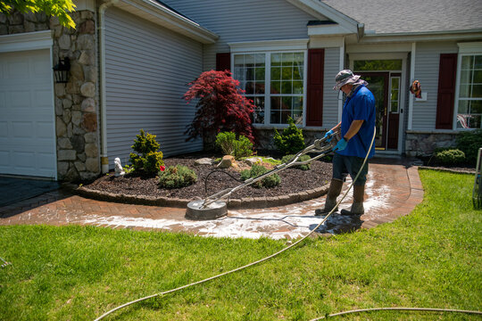 Environmental Impact of Power Washing in Arid vs. Humid Climates