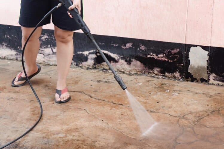 remove mineral stains