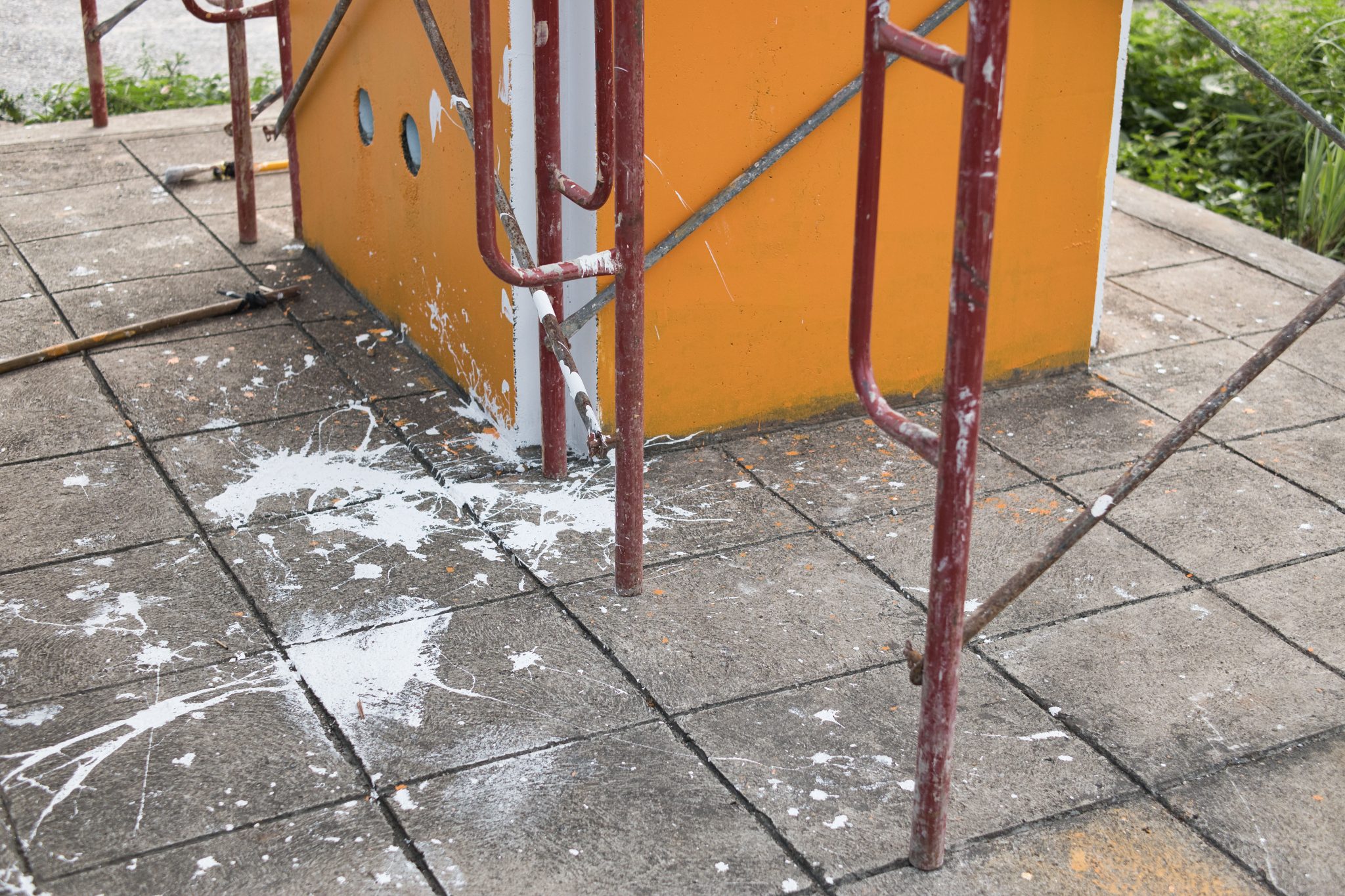 remove paint spill from concrete