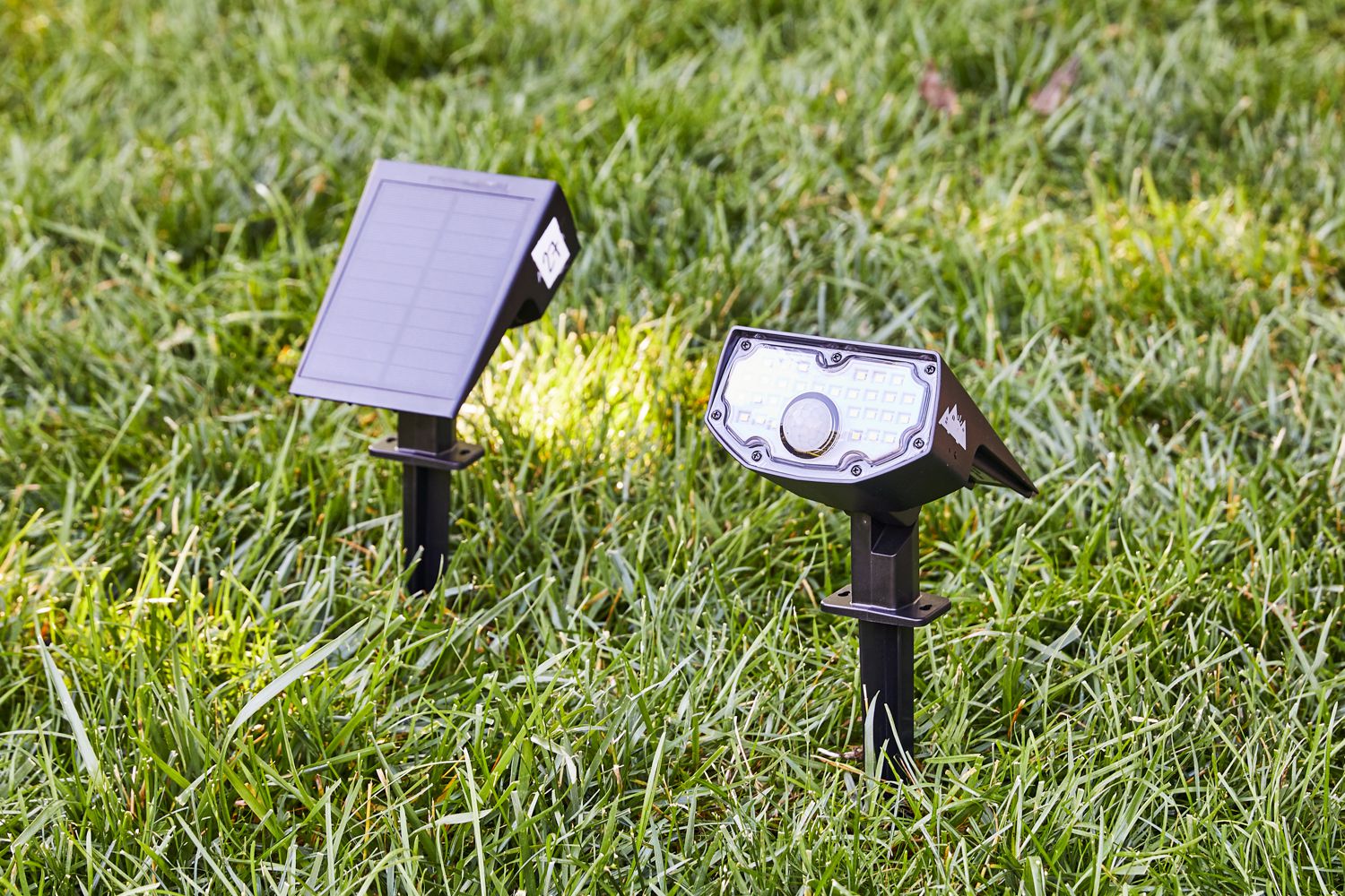 solar powered outdoor lights